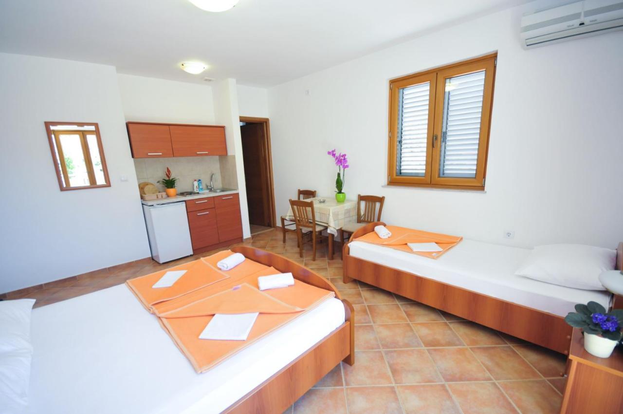 Tilia Apartments Budva Ngoại thất bức ảnh